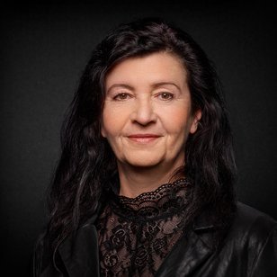 Employee of LASER COMPONENTS Germany GmbH Carola Hillebrand