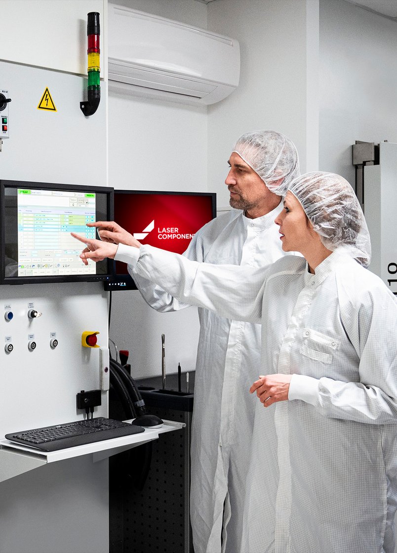 Optikbeschichtung / Revêtement optique / Optical coating Optikbeschichtung / Revêtement optique / Optical coating