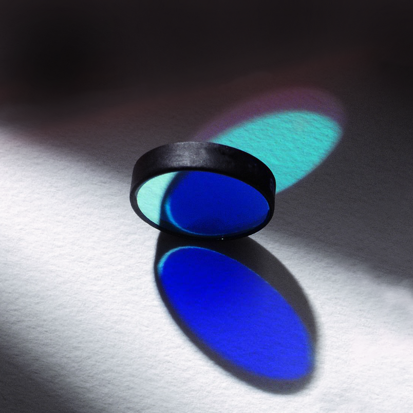 Broadband optical filters for wide wavelength ranges Broadband optical filters for wide wavelength ranges
