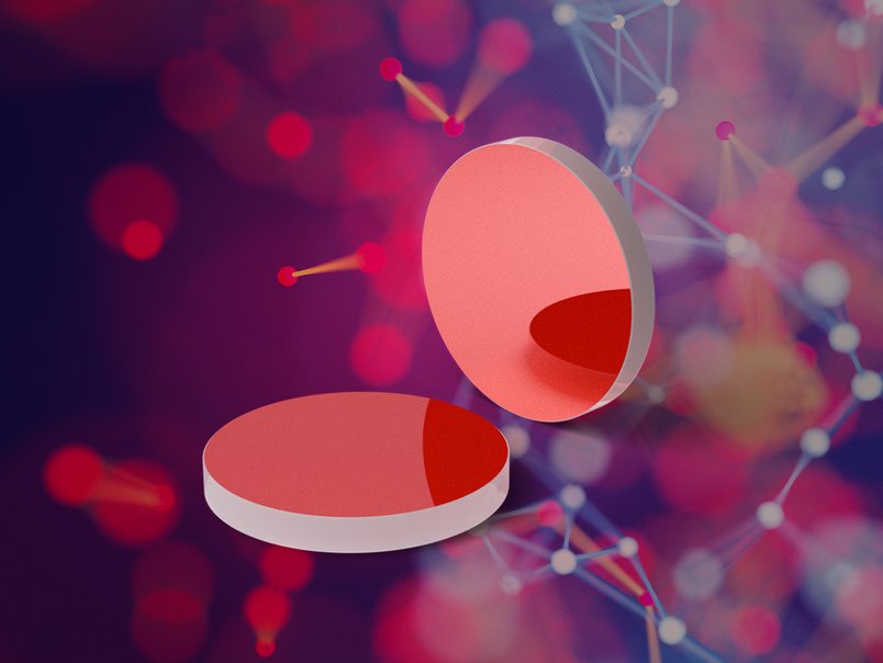 Fine-tuning the layer design to optimally adjust the transmission and reflection of the optical system Fine-tuning the layer design to optimally adjust the transmission and reflection of the optical system
